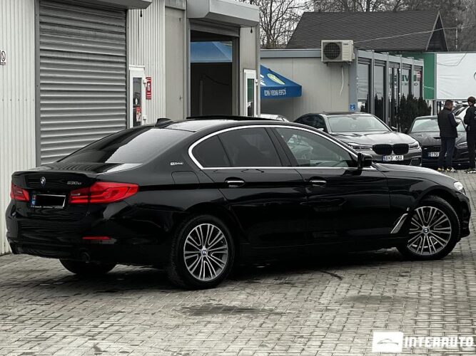 BMW 530e 35 interauto-car