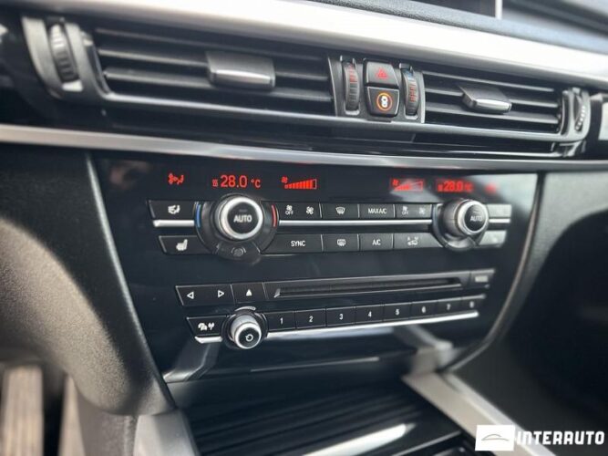 BMW X5 2.5D 40 interauto-car