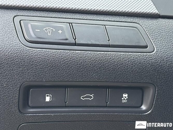 Hyundai Sonata 49 interauto-car