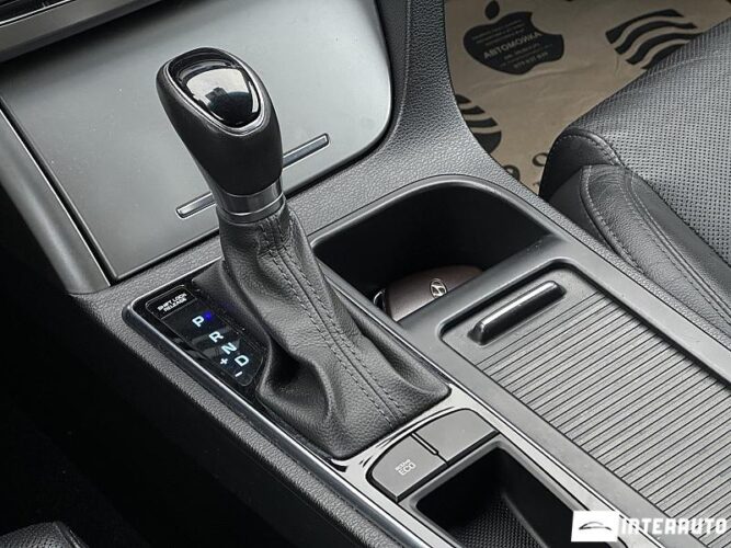 Hyundai Sonata 43 interauto-car