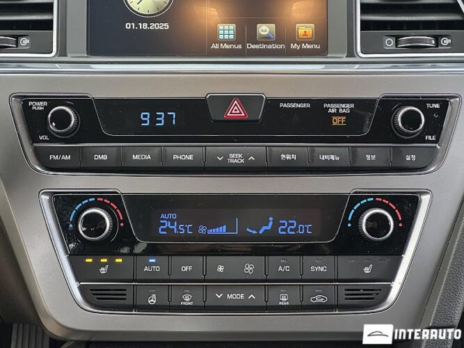 Hyundai Sonata 42 interauto-car