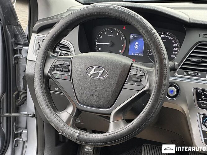 Hyundai Sonata 38 interauto-car