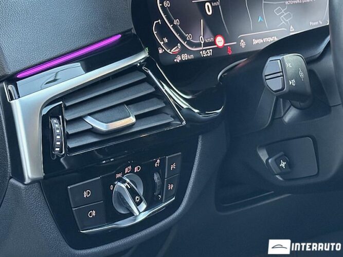 BMW 530e 50 interauto-car