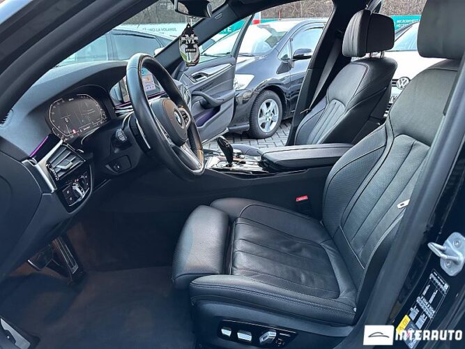 BMW 530e 42 interauto-car
