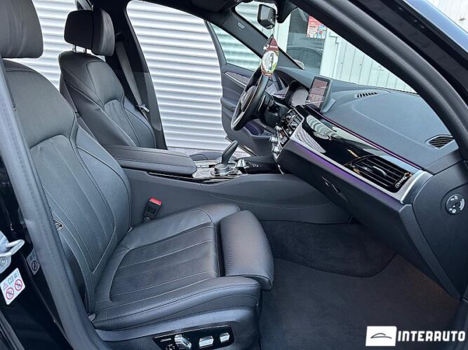 BMW 530e 43 interauto-car