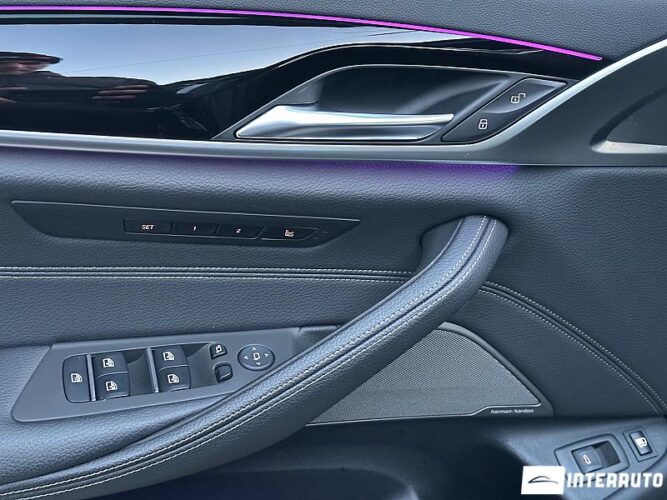 BMW 530e 48 interauto-car