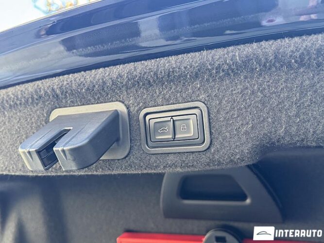 Audi S8 37 interauto-car