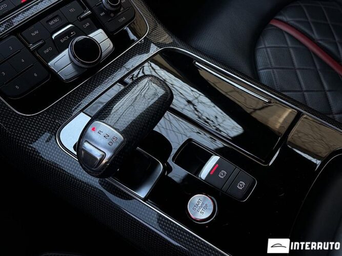 Audi S8 47 interauto-car