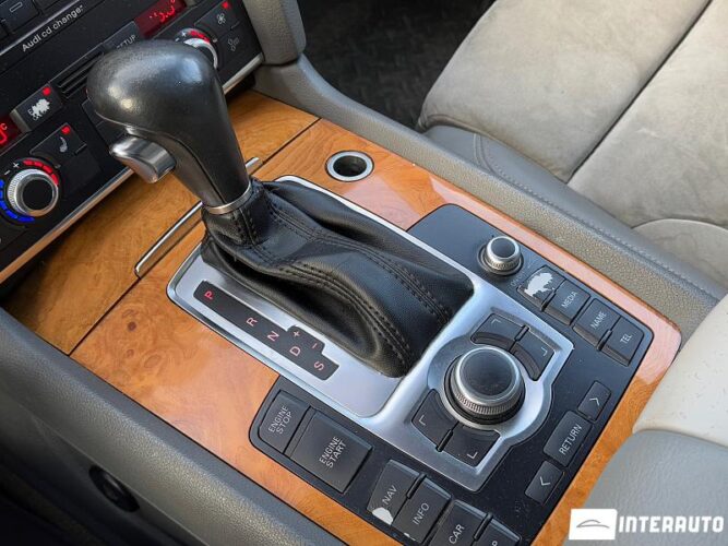 Audi Q7 39 interauto-car