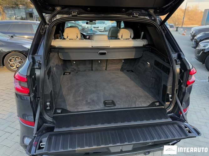 BMW X5 4.0i 77 interauto-car