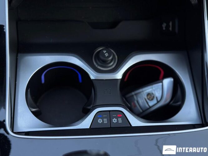 BMW X5 4.0i 70 interauto-car