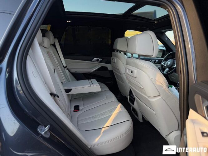 BMW X5 4.0i 74 interauto-car