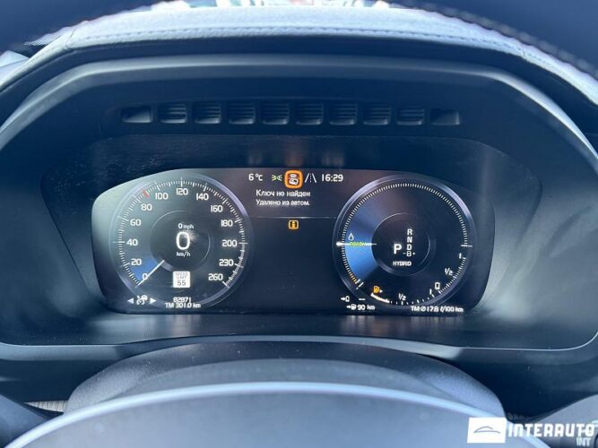 Volvo XC 90 43 interauto-car