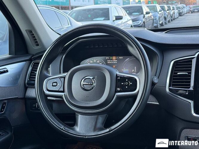 Volvo XC 90 42 interauto-car