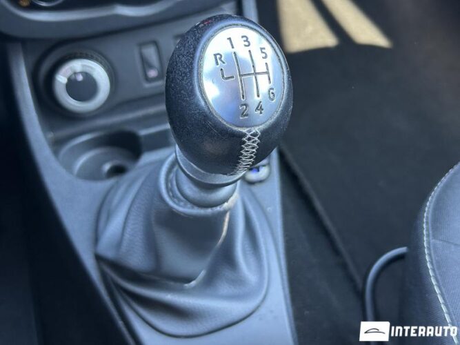 Dacia Duster 42 interauto-car