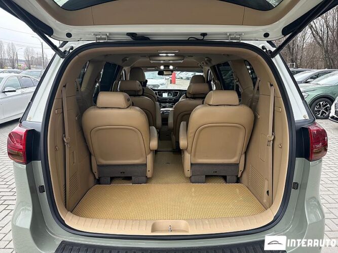 Kia Carnival 60 interauto-car