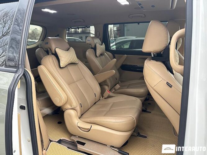 Kia Carnival 55 interauto-car