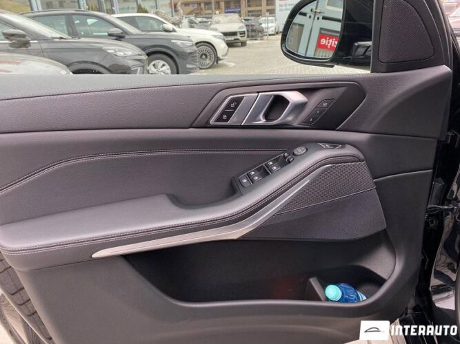 BMW X5 4.0i 46 interauto-car