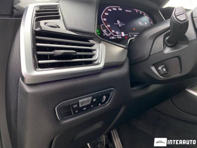 BMW X5 4.0i 47 interauto-car