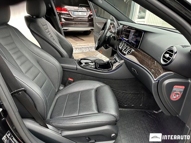 Mercedes E 200 37 interauto-car