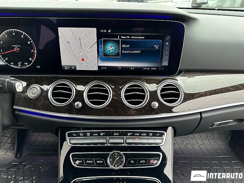 Mercedes E 200 21 automobil-interauto