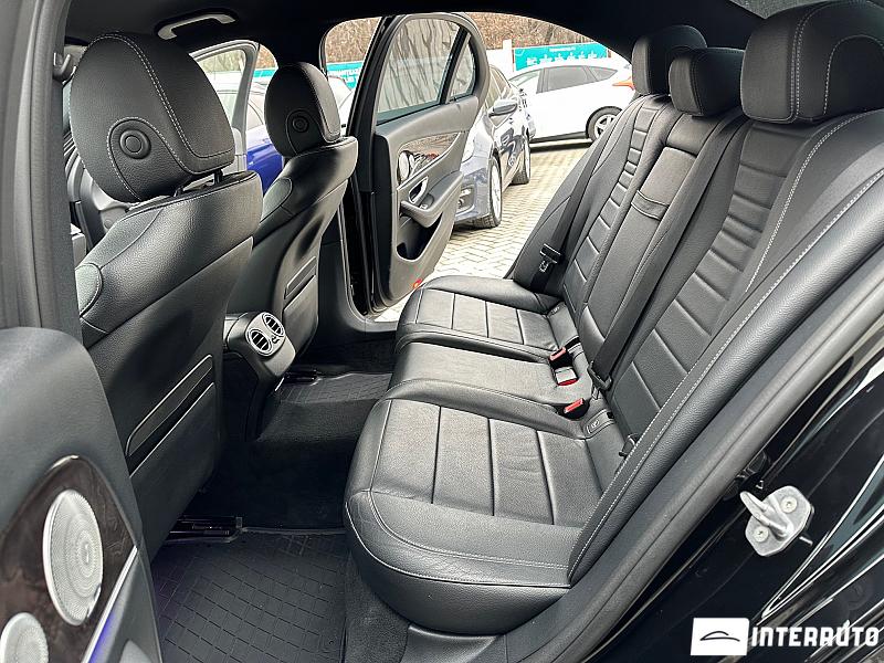 Mercedes E 200 26 automobil-interauto