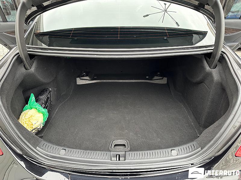 Mercedes E 200 28 automobil-interauto