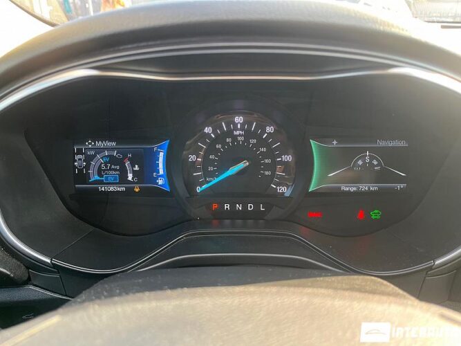 Ford Fusion 43 interauto-car