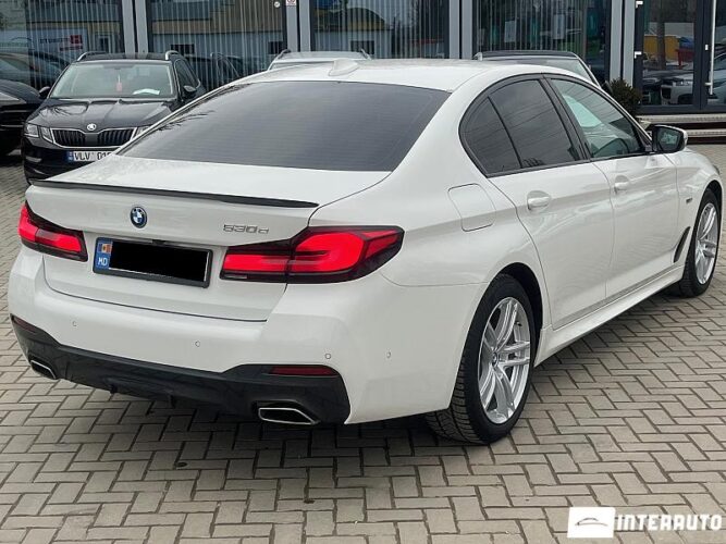 BMW 530e 34 interauto-car