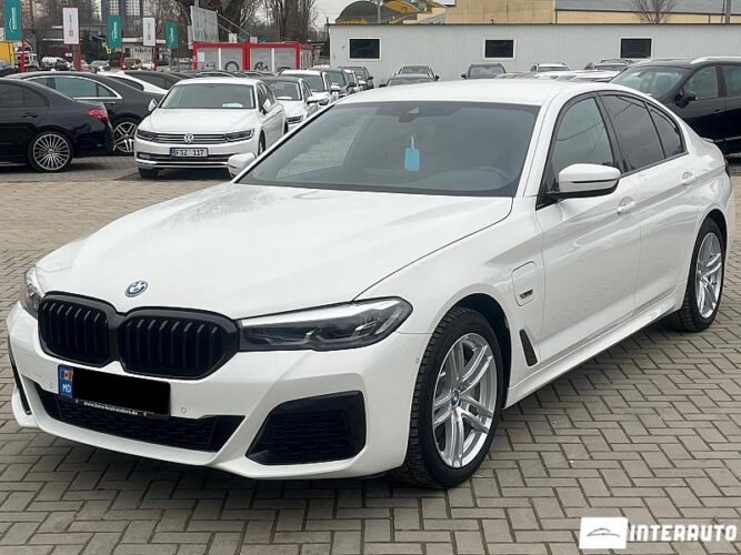 BMW 530e 32 interauto-car