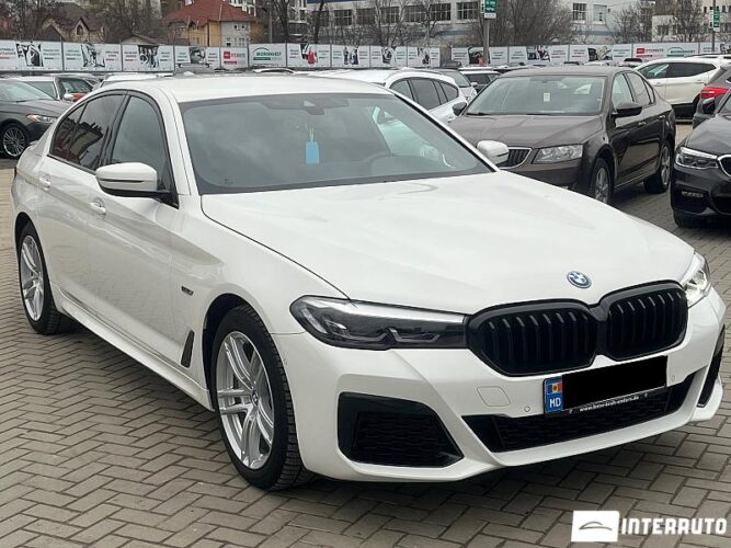 BMW 530e 35 interauto-car