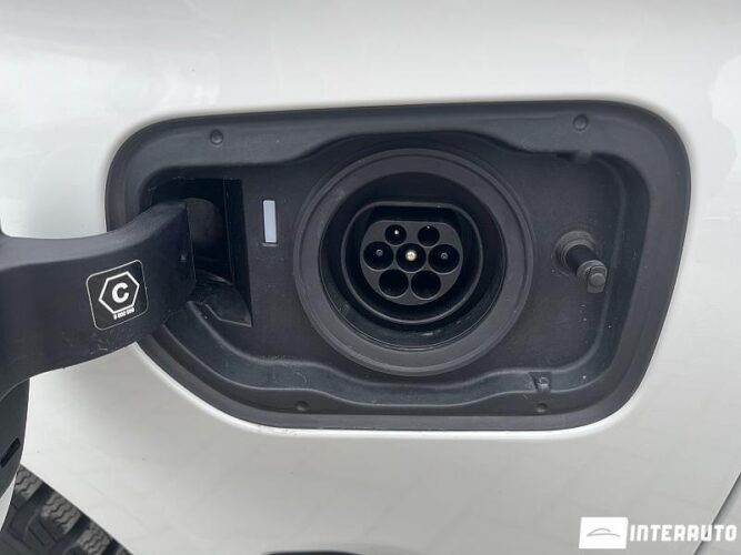 BMW 530e 51 interauto-car