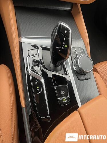 BMW 530e 45 interauto-car