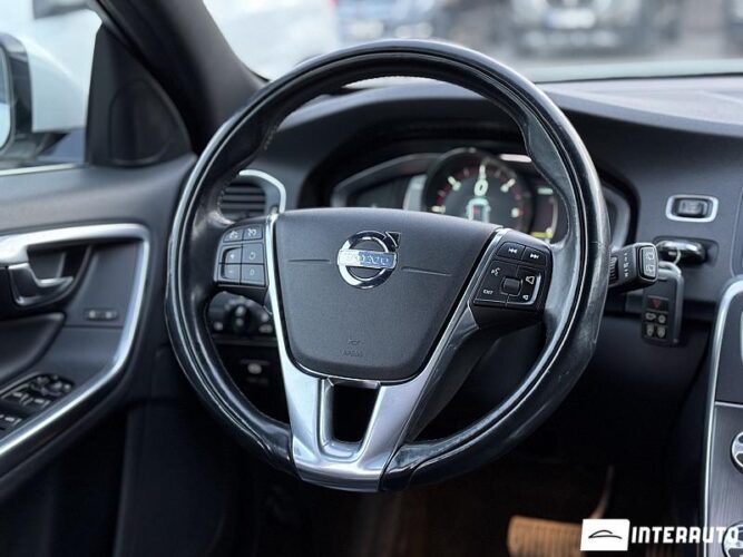 Volvo V 60 39 interauto-car