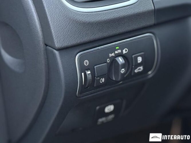 Volvo V 60 38 interauto-car