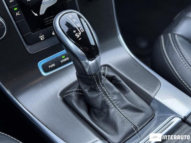 Volvo V 60 44 interauto-car