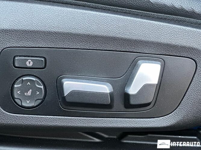 BMW X3 3.0e 51 interauto-car