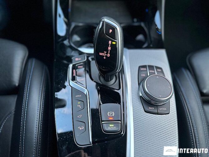 BMW X3 3.0e 46 interauto-car