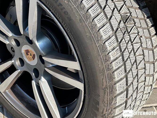 Porsche Cayenne S Hybrid 53 interauto-car