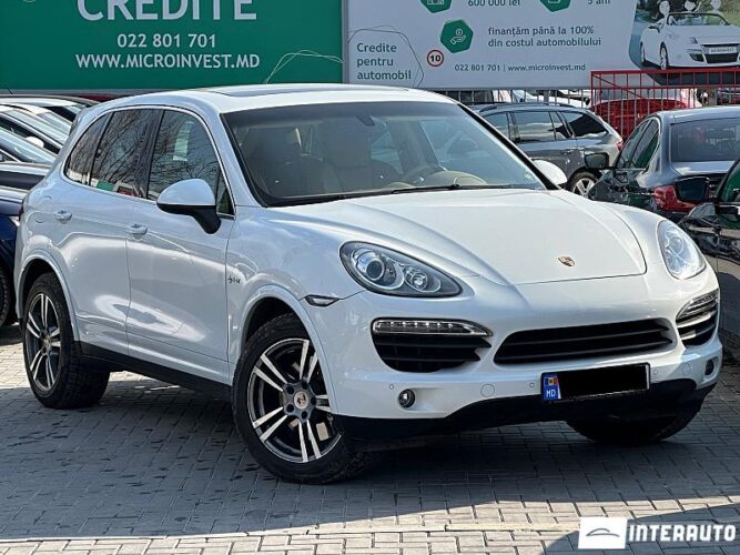 Porsche Cayenne S Hybrid 36 interauto-car