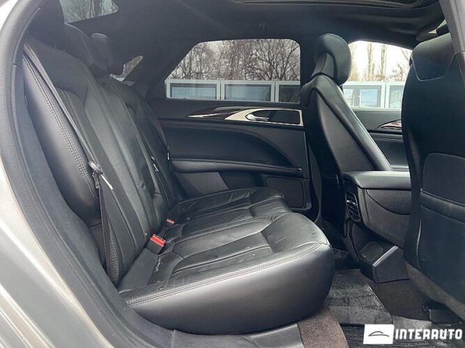 Lincoln MKZ 47 interauto-car