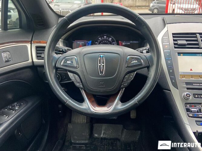 Lincoln MKZ 41 interauto-car