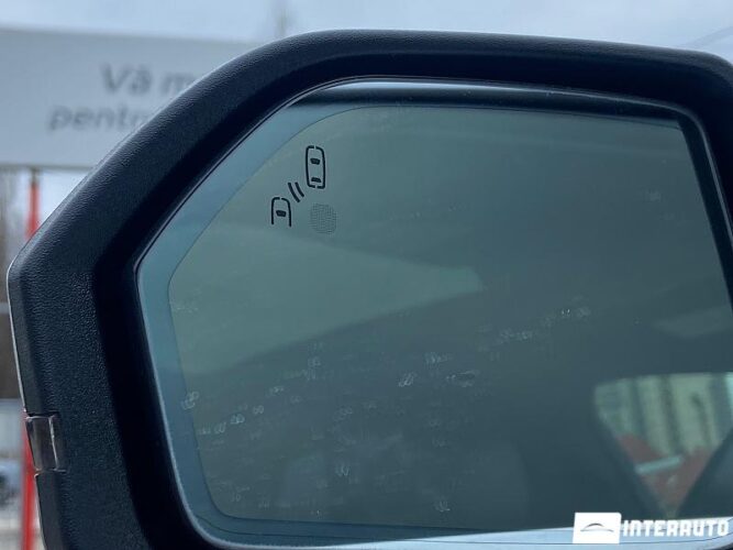 Lincoln MKZ 35 interauto-car