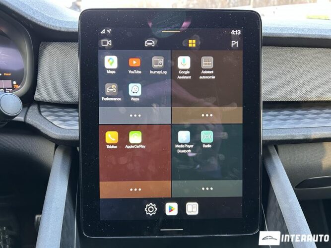 Volvo Polestar 2 46 interauto-car