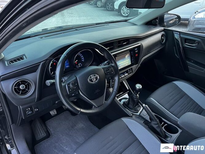 Toyota Auris 35 interauto-car