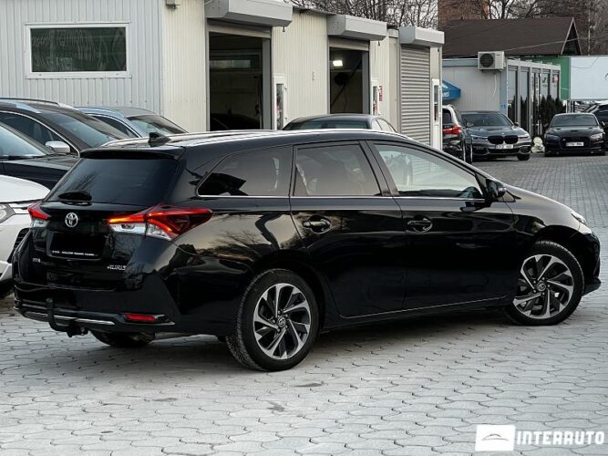 Toyota Auris 32 interauto-car
