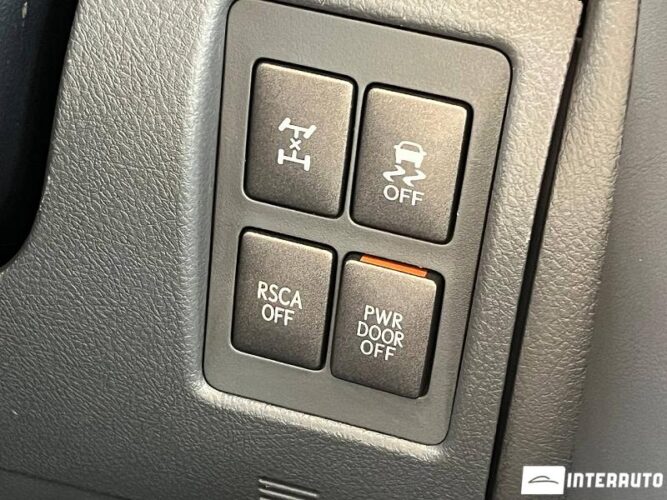 Lexus LX 570 50 interauto-car