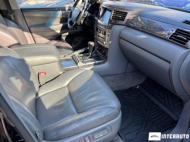 Lexus LX 570 41 interauto-car