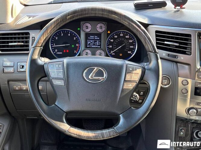 Lexus LX 570 43 interauto-car