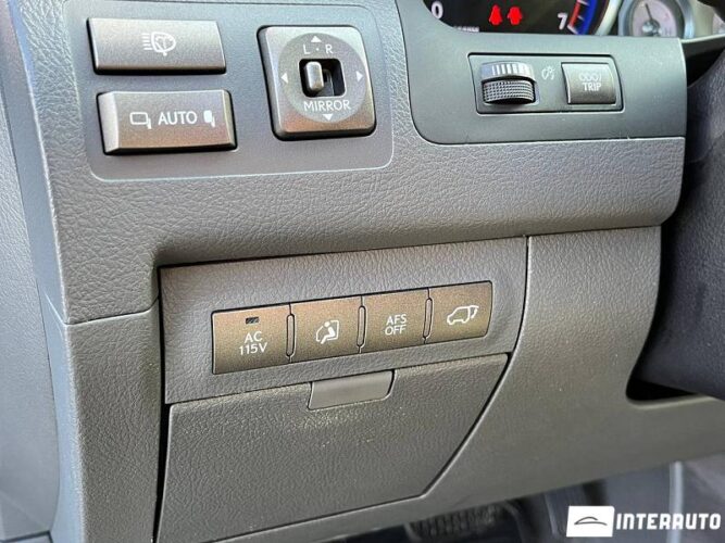 Lexus LX 570 49 interauto-car